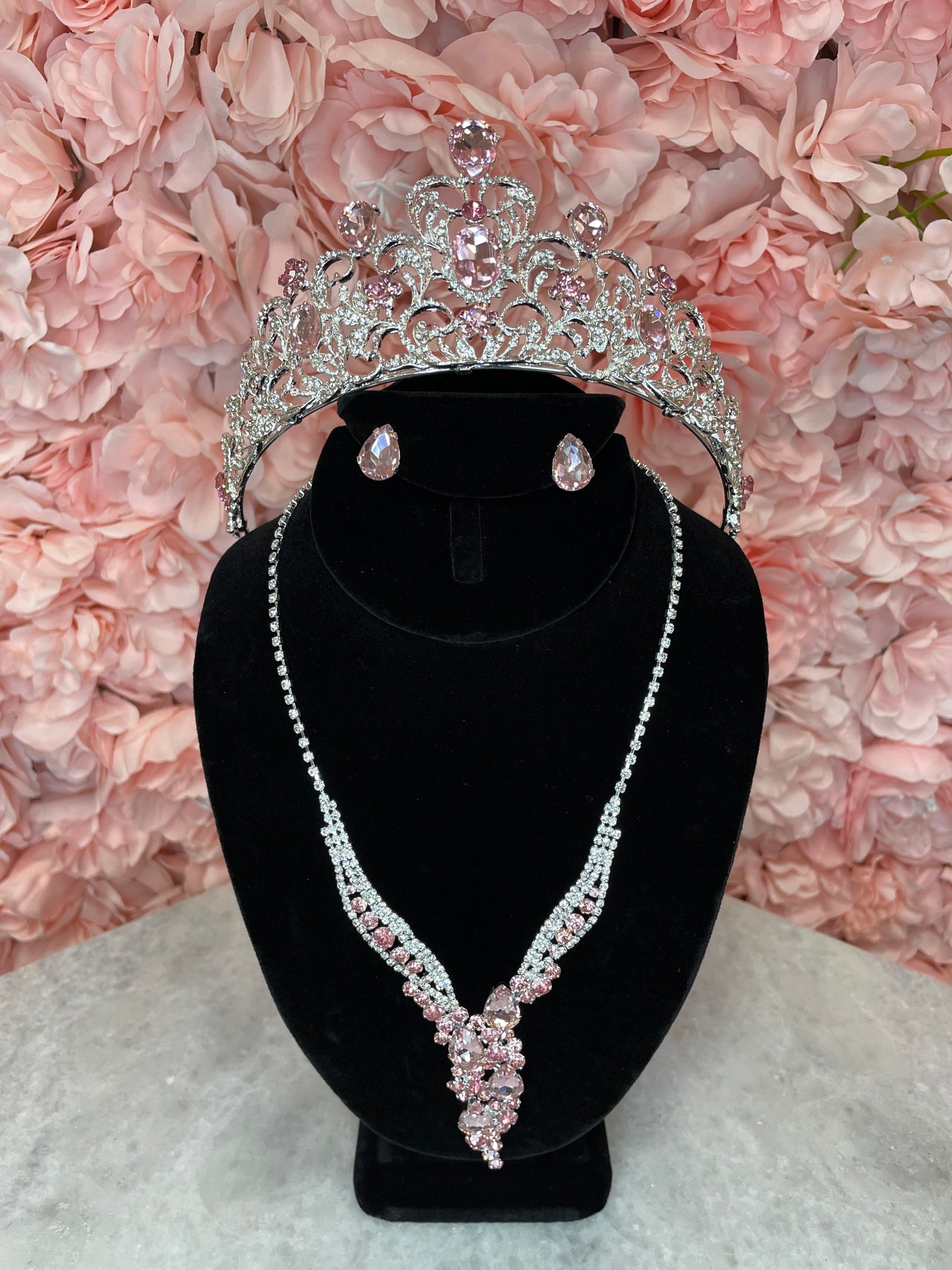 silver with pink crown set