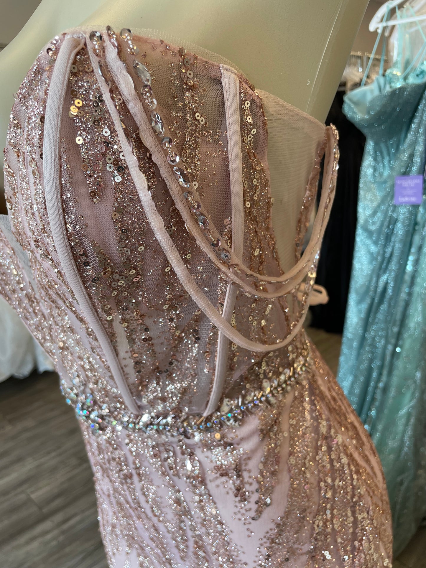 Carmen Sweetheart Neckline Glitter Dress